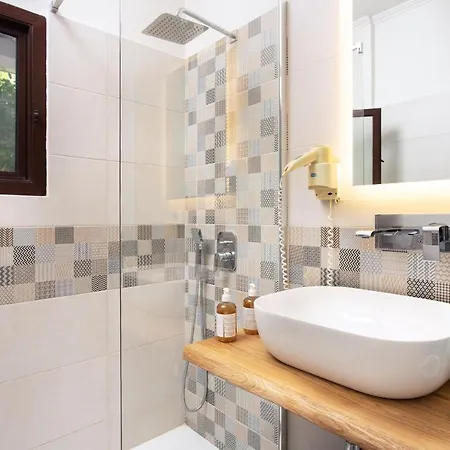 Konukevi Monemvasia Green Apartments 4*