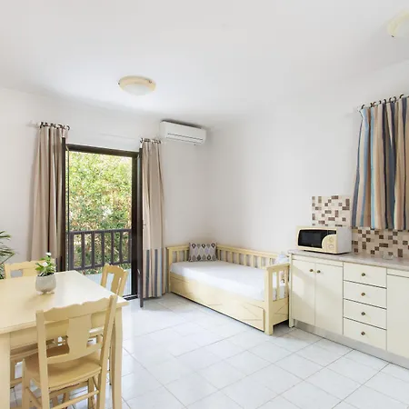 Konukevi Monemvasia Green Apartments