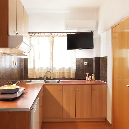 بيت ضيافة Monemvasia Green Apartments 4*