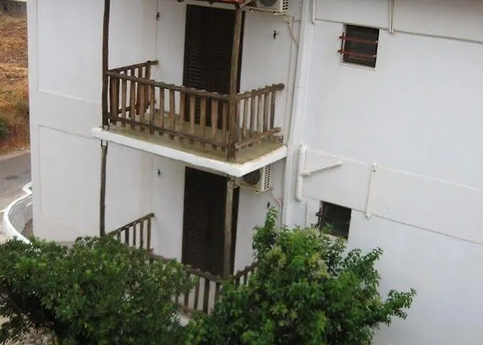 Guest house Monemvasia Green Apartments 4*